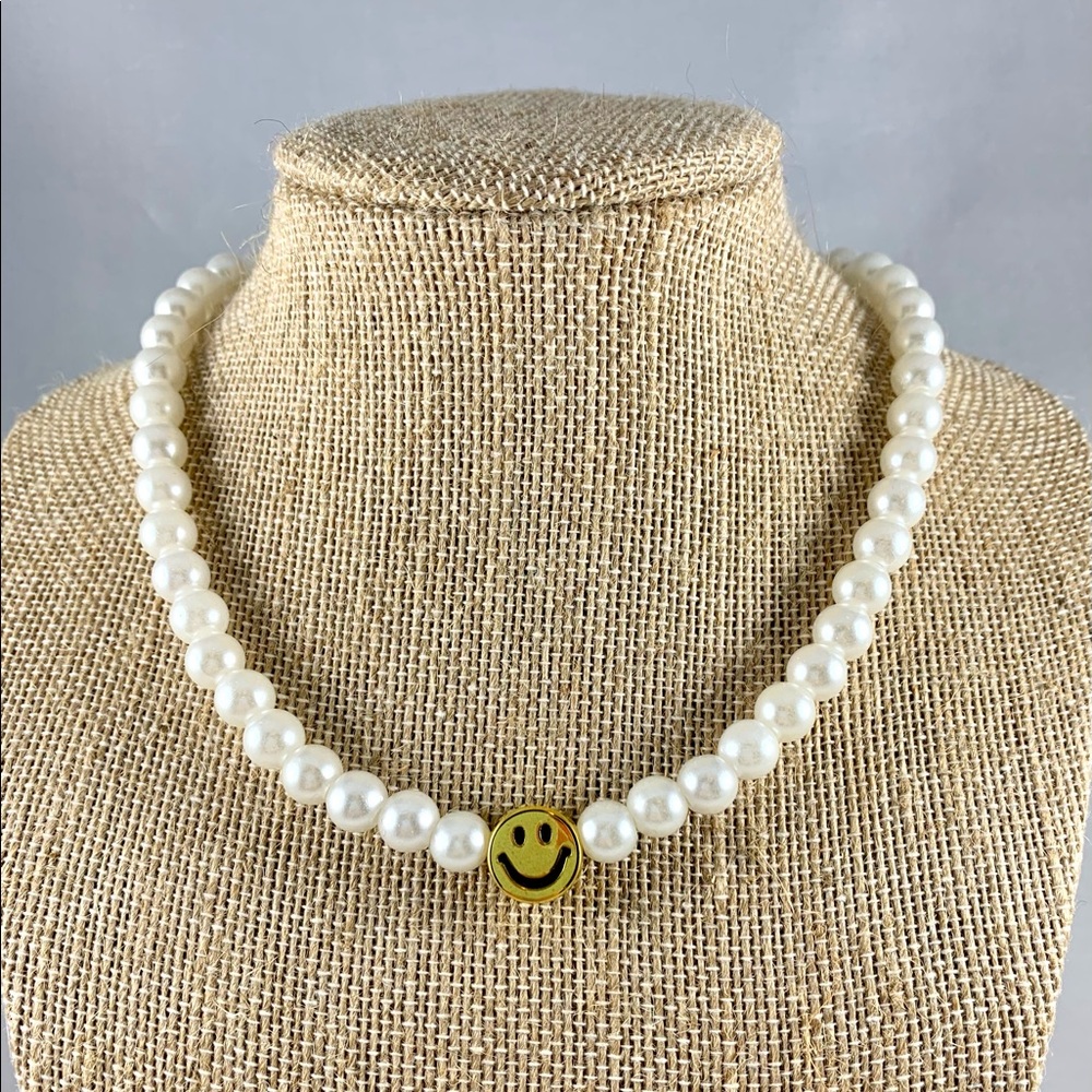 pearl and gold smiley face choker